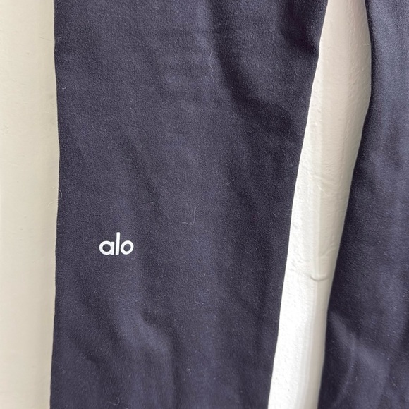 Alo Airbrush High-Waist Flutter Legging size XS - Picture 10 of 12